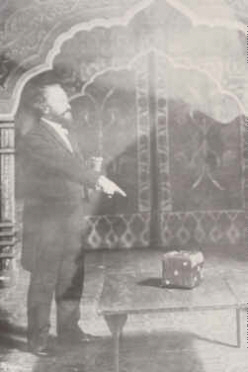 Le dé grossissant de Buatier de Kolta présenté en 1902 à New-York